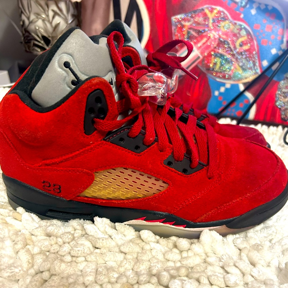 Authentic Air Jordan 5 Retro Red Raging Bull 🔥Size 6.5 Great Condition 💕🔥🔥🤗